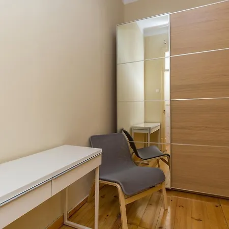 Ground Floor W/backyard Apartment Lisbon