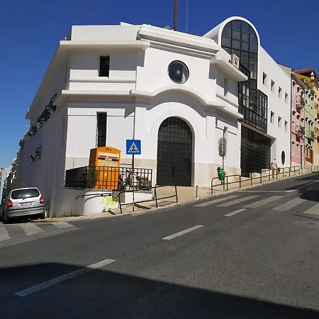 Ground Floor W/backyard Διαμέρισμα